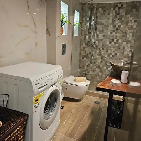 Nikol's Apartman *